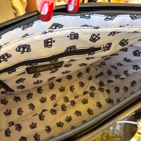 NWT-Juicy Couture Large Black Embossed Logo Tote - Picture 4 of 8